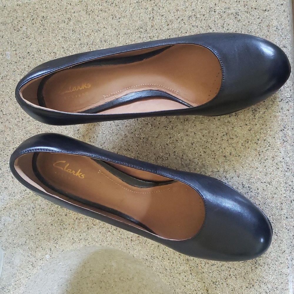CLARKS Women's Artisan Black High Heels Sz. 8.5